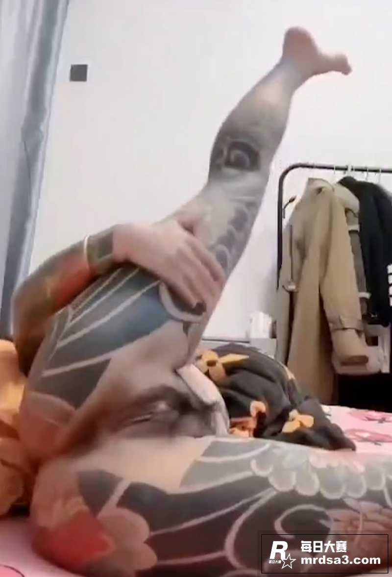 快手极品纹身女网红 相关图片7