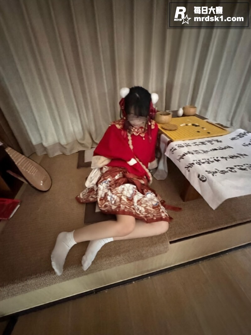 海角社区 意淫自己妹相关图片3