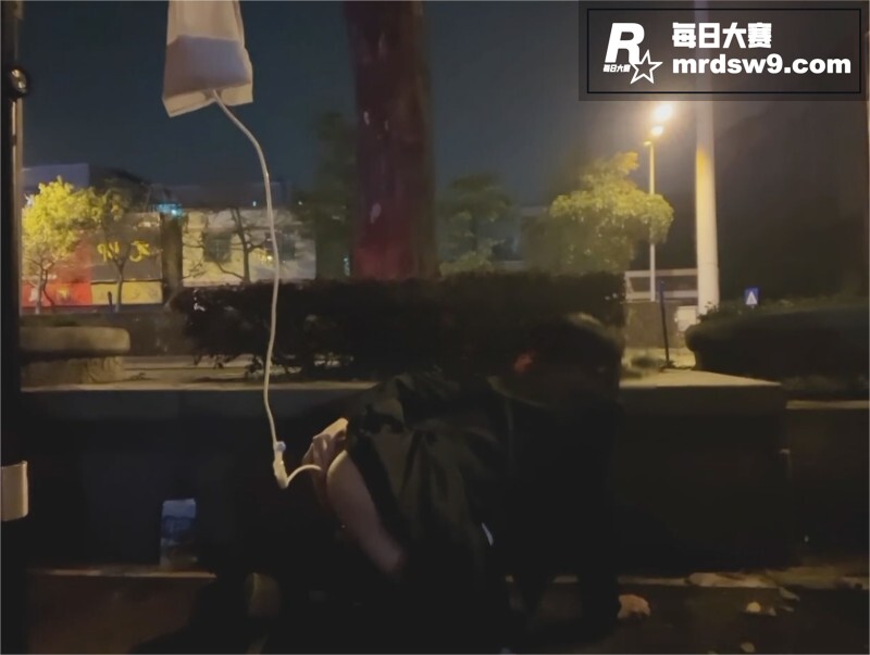 推特美艳伪娘 mik相关图片1