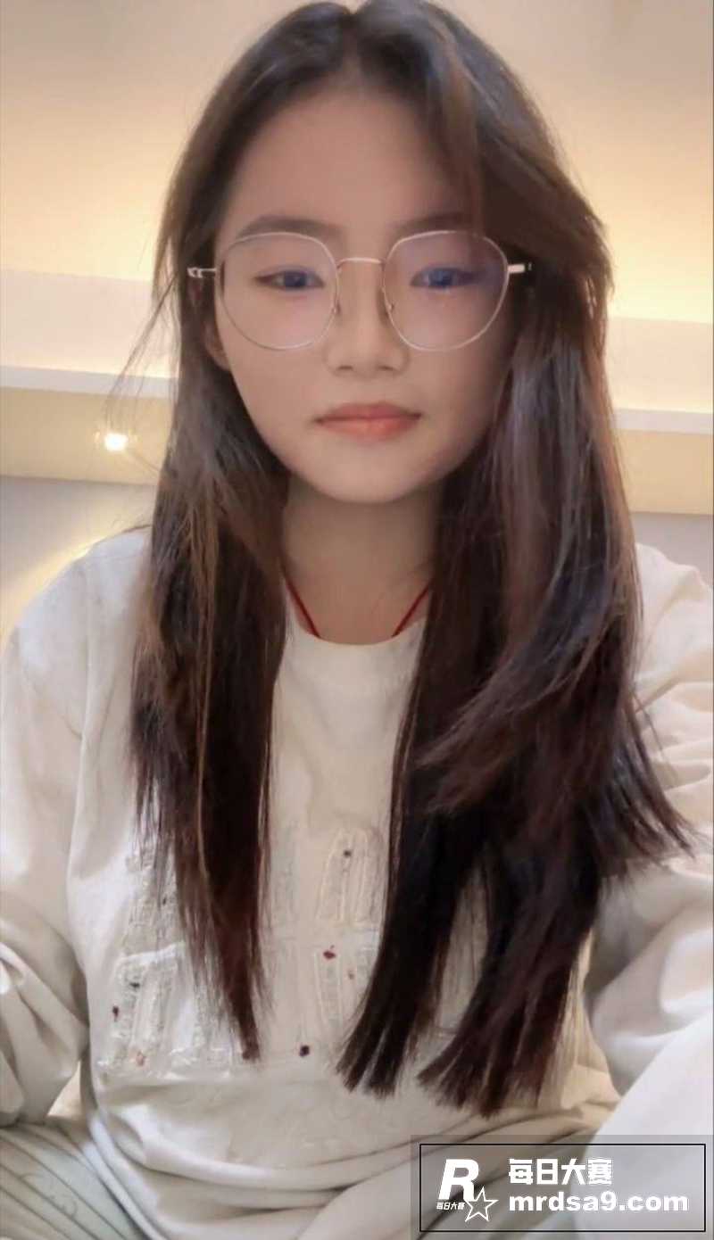 抖音极品网红少女 困相关图片2 抖音极品网红少女 困相关图片2