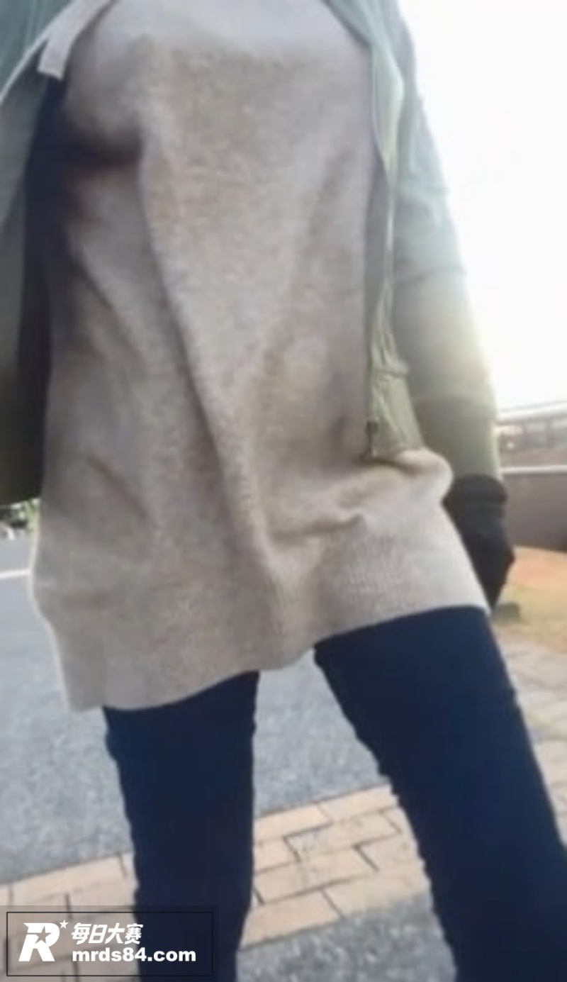 日本主妇露出系列 淫相关图片1