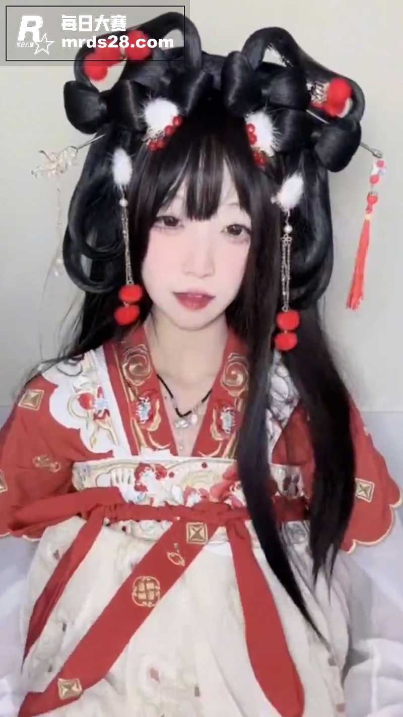 推特清纯萝莉COS福相关图片1