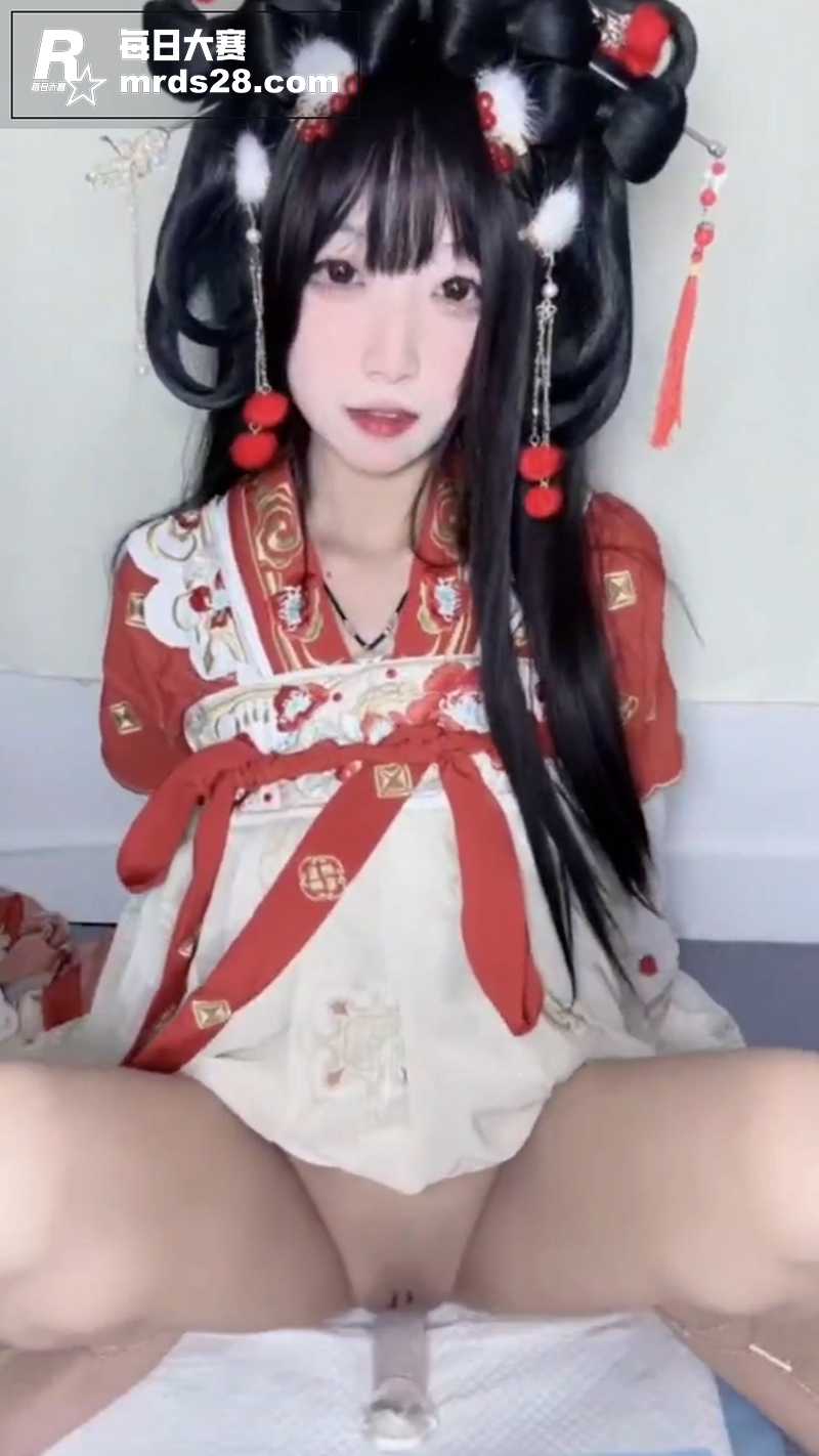 推特清纯萝莉COS福相关图片2