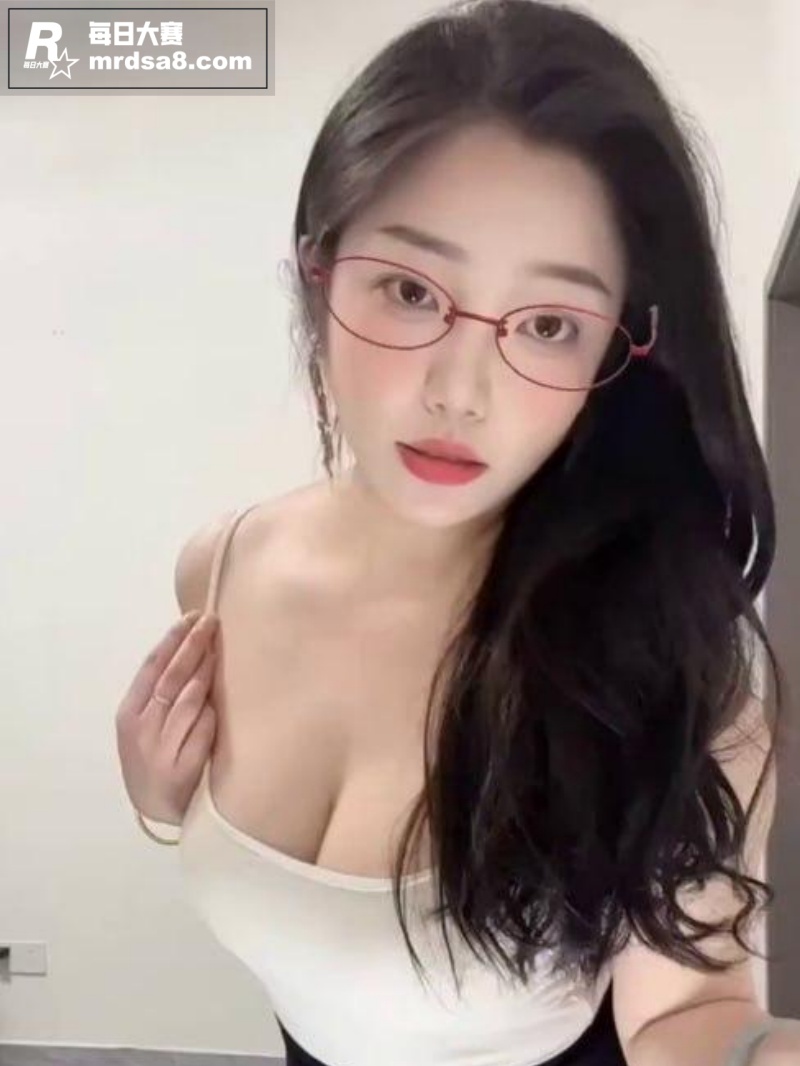 抖音70万粉丝御姐 相关图片7