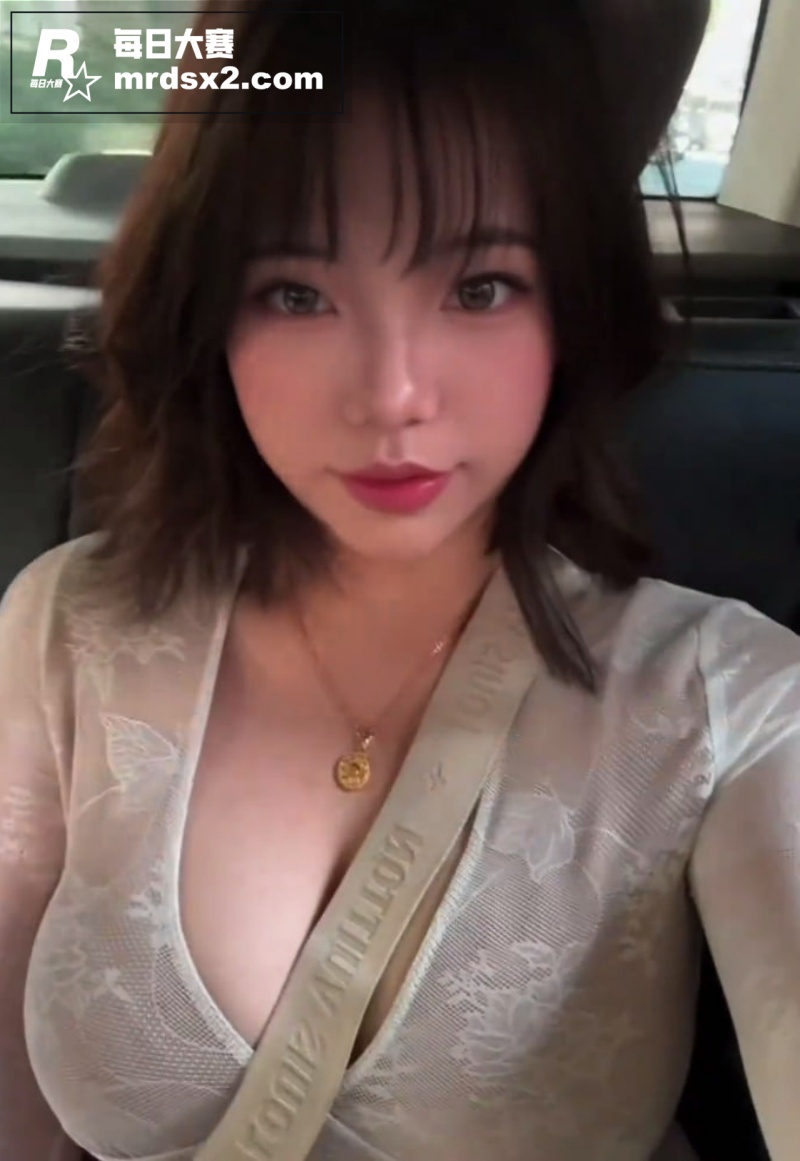 抖音反差巨乳女神 h相关图片4