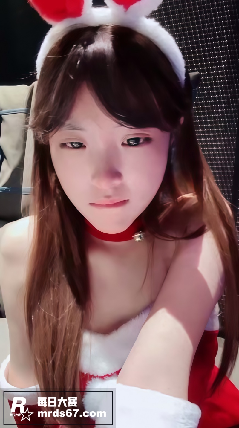 极品身材高颜值嫩妹 相关图片1