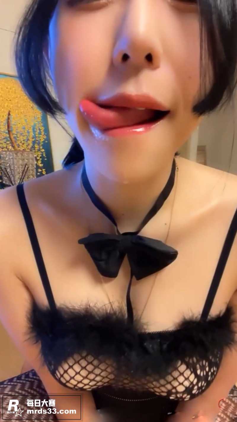 韩国高颜值巨乳少妇主相关图片4