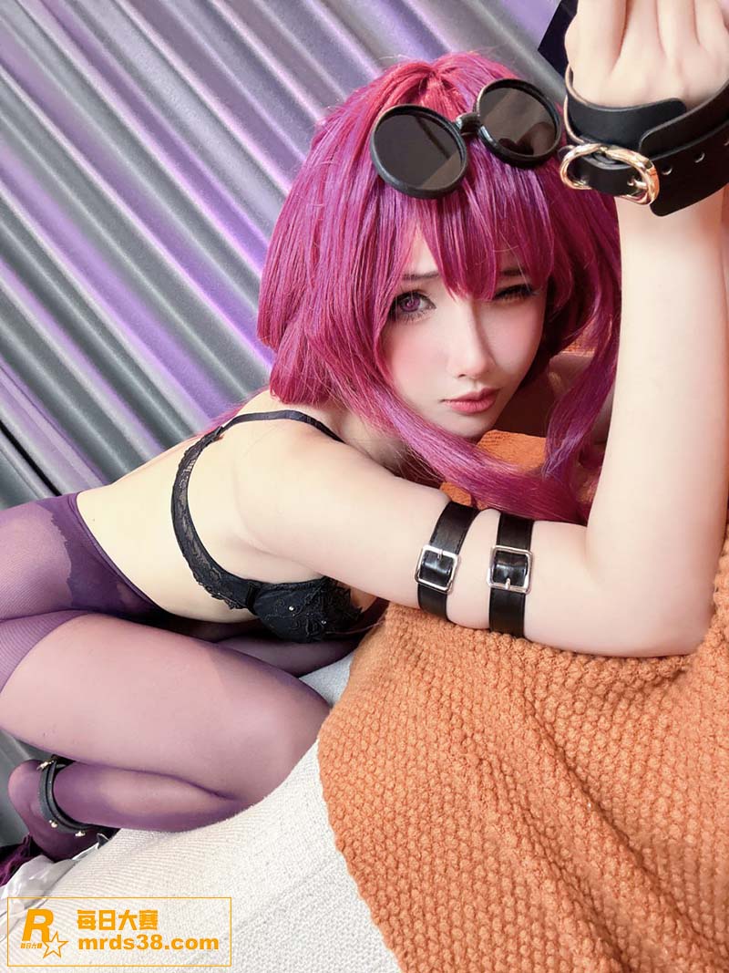 极品顶颜巨乳少女 r相关图片20