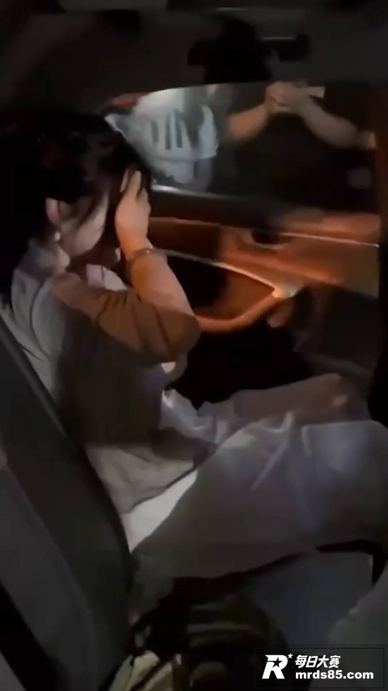 渣男开着原配买的奥迪相关图片2