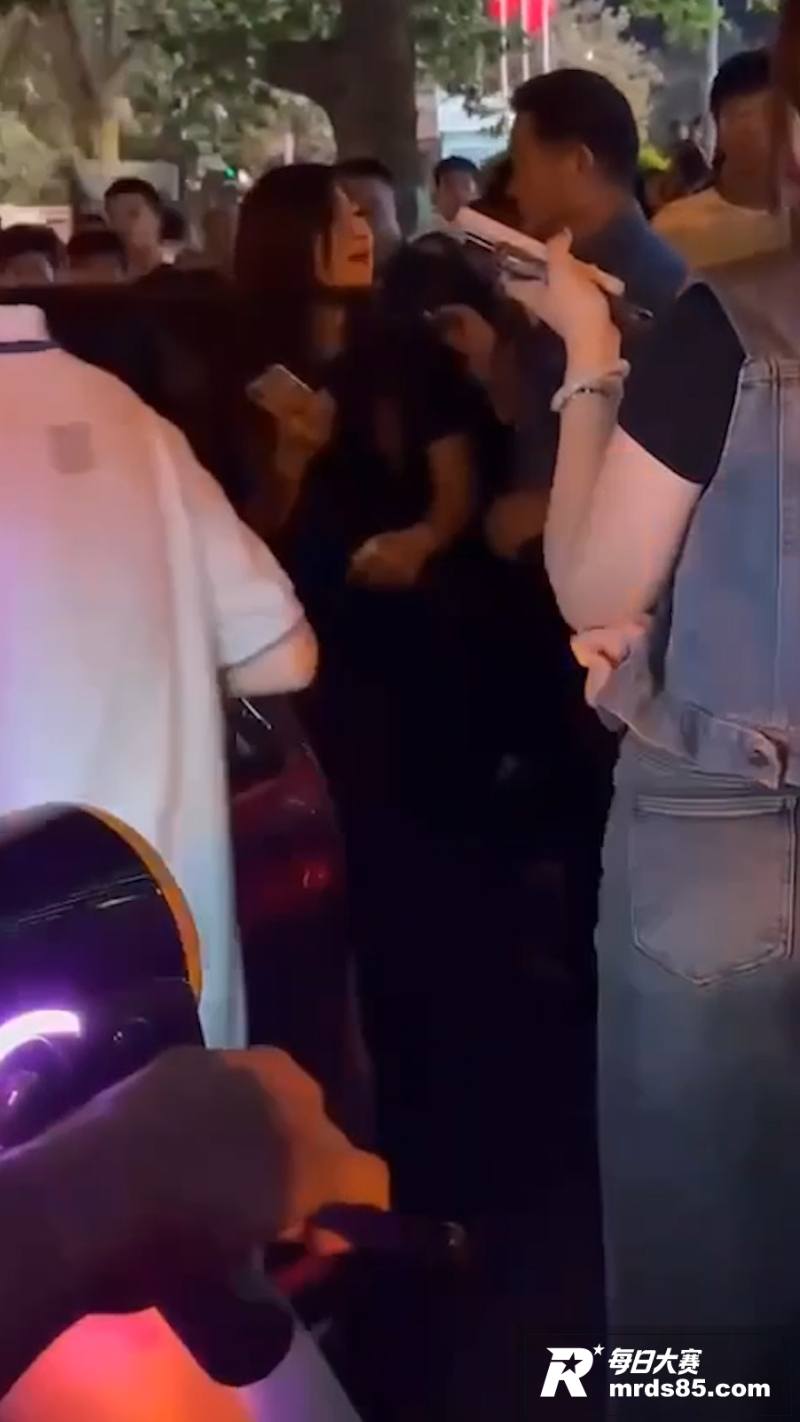 渣男开着原配买的奥迪相关图片9