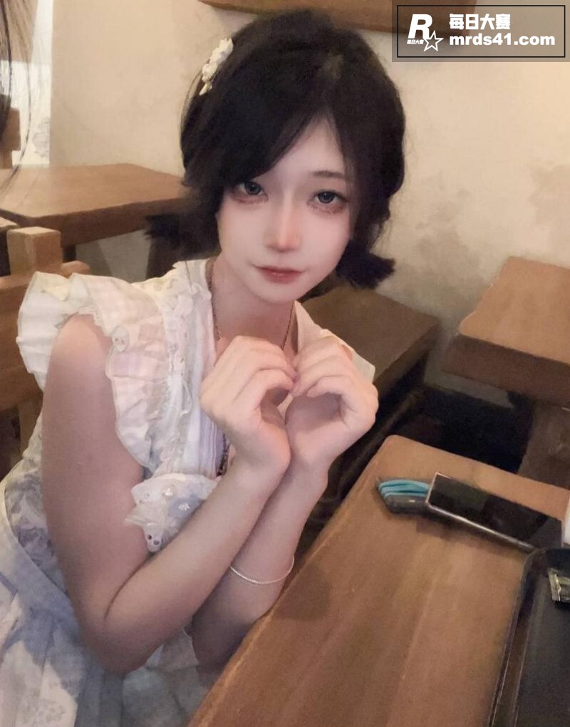 推特极品超美少女 虎相关图片5