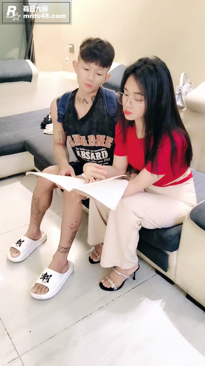 半糖直播团队 06小相关图片5