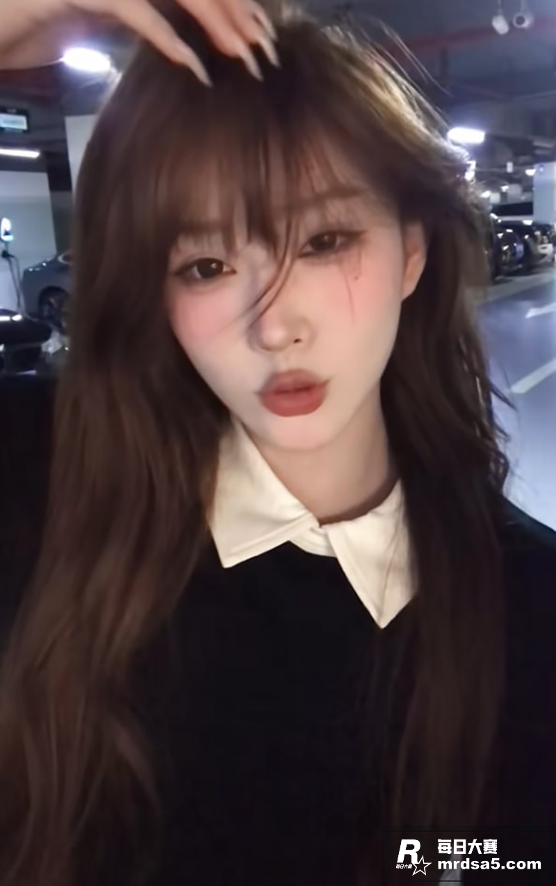 抖音纯欲风网红 小鱼相关图片4