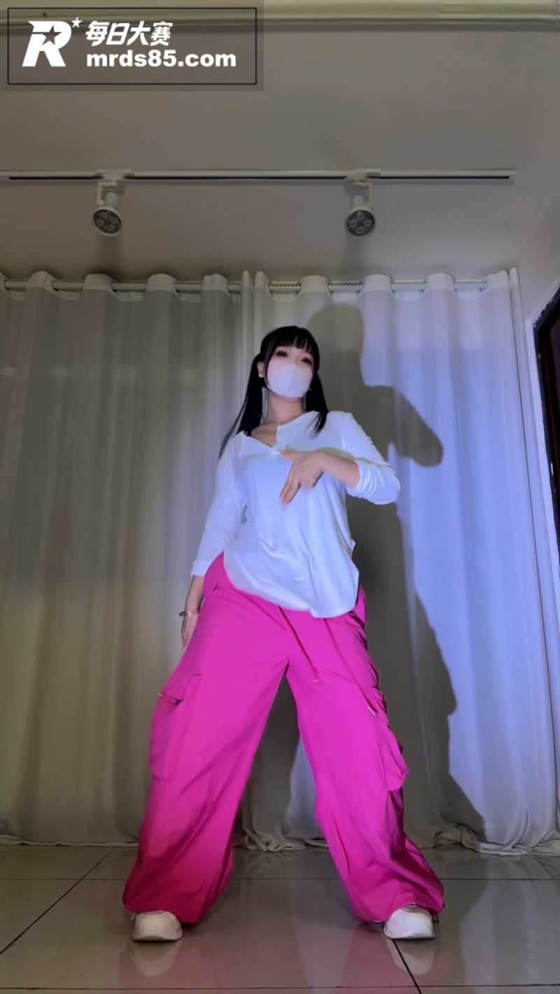 推特极品身材福利姬 相关图片5