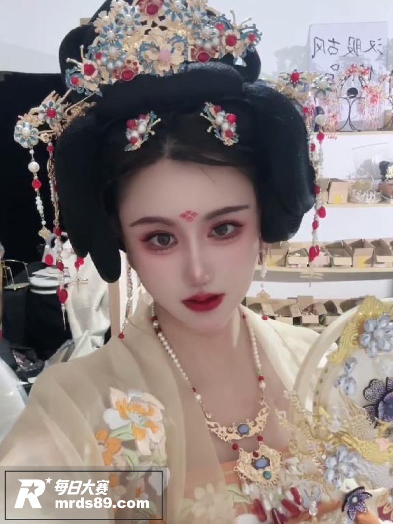 横店十八线演员 大蜜相关图片1