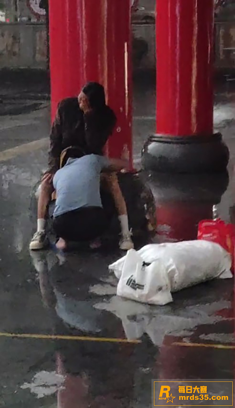 海南五指山三月三广场相关图片2