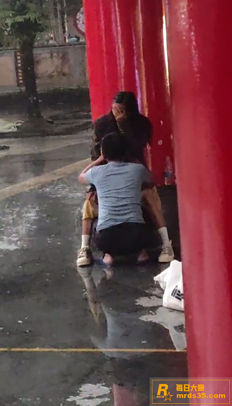 海南五指山三月三广场相关图片3