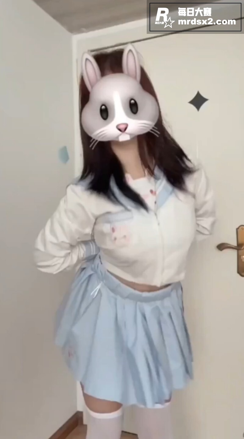 推特反差萝莉 刚子 相关图片7