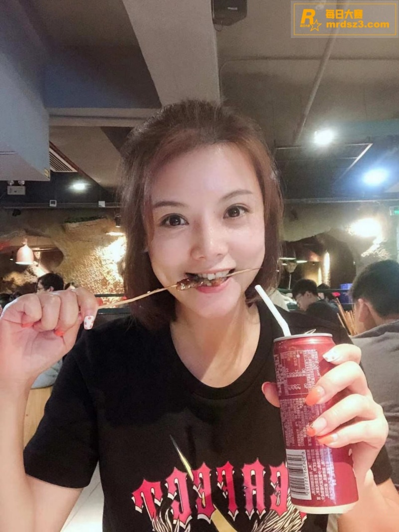 美艳人妻出轨偷情已婚相关图片1