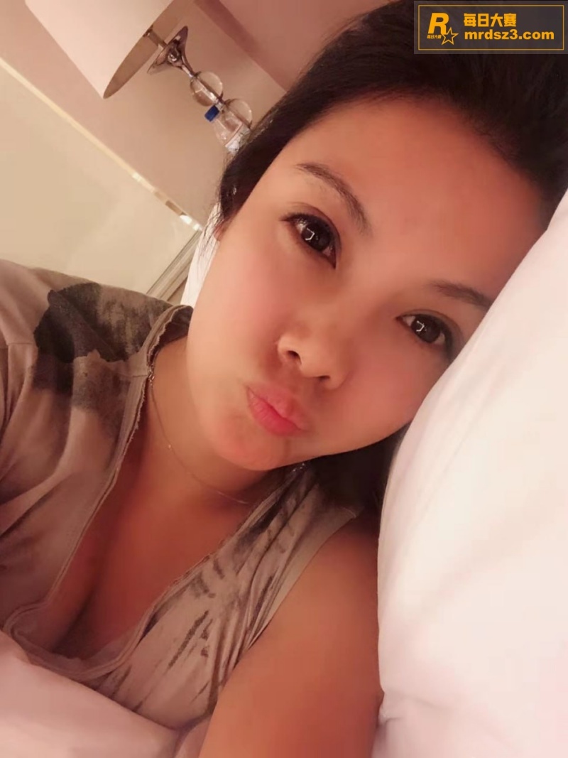 美艳人妻出轨偷情已婚相关图片5