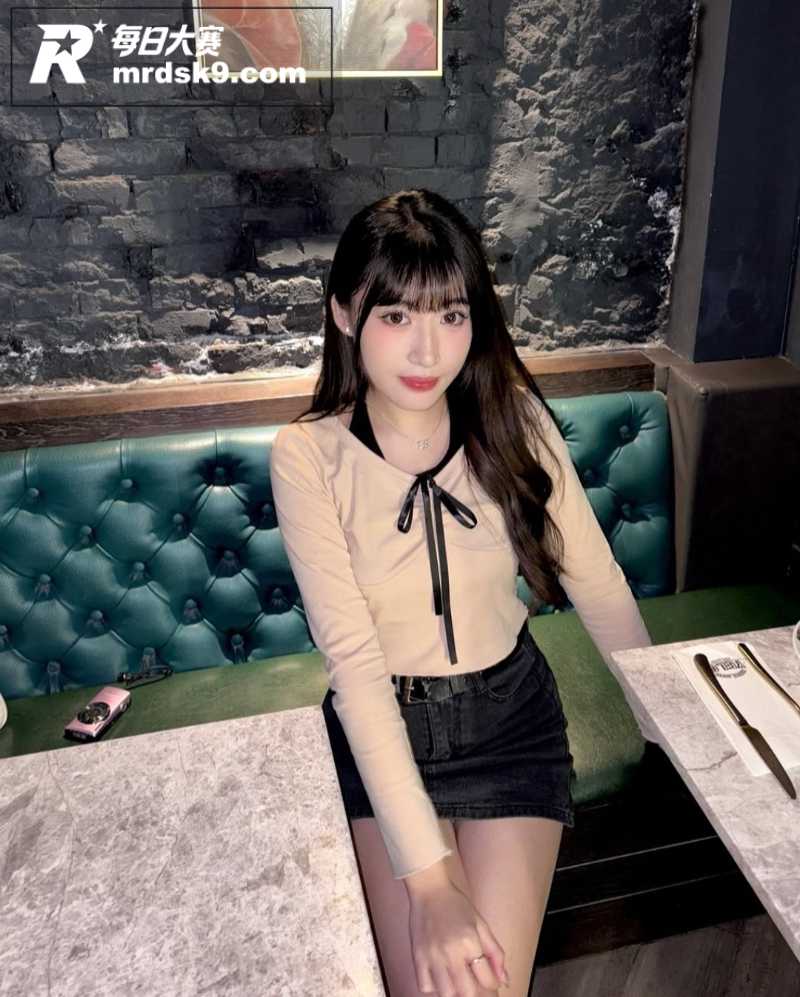 超可爱大一新生学妹均相关图片2