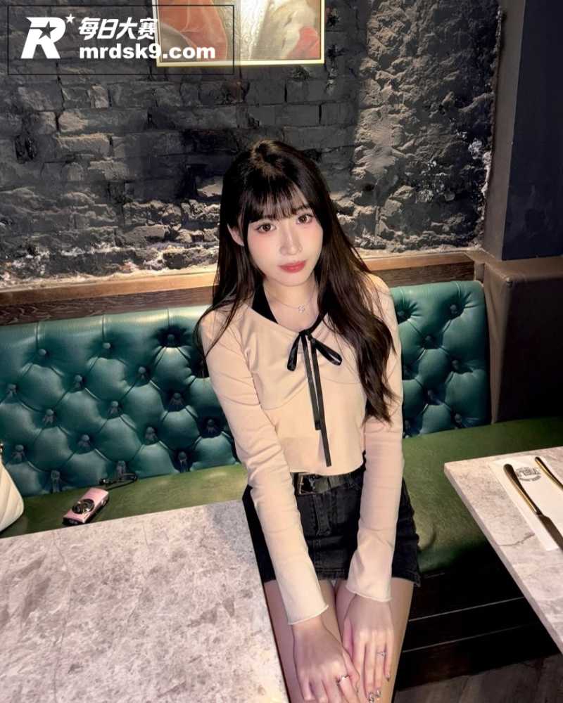超可爱大一新生学妹均相关图片3