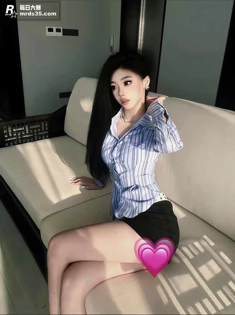 抖音高颜值模特 le相关图片7