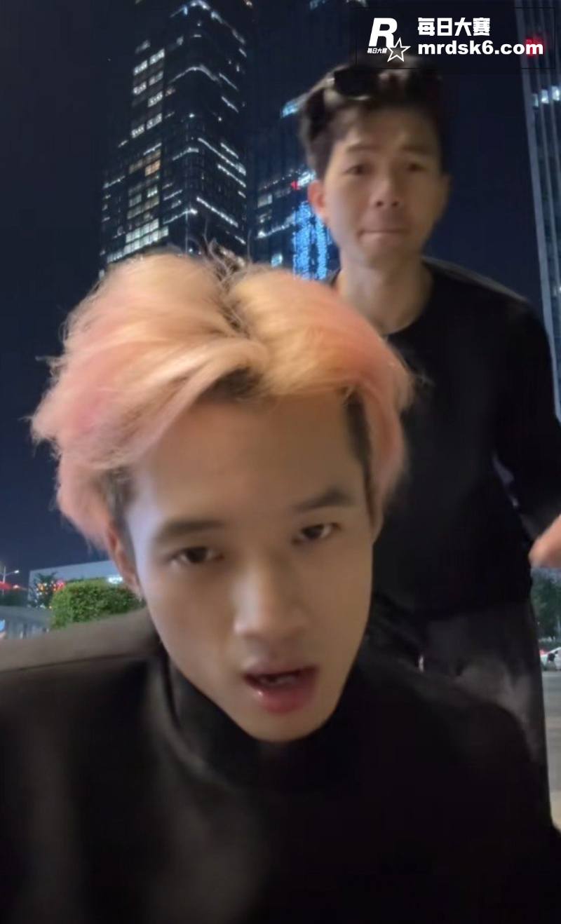 上海欢乐谷前男团NP相关图片2