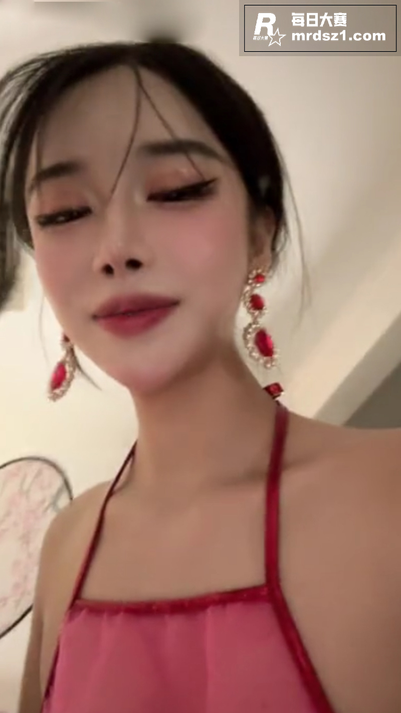 超高颜值网易女神 小相关图片2