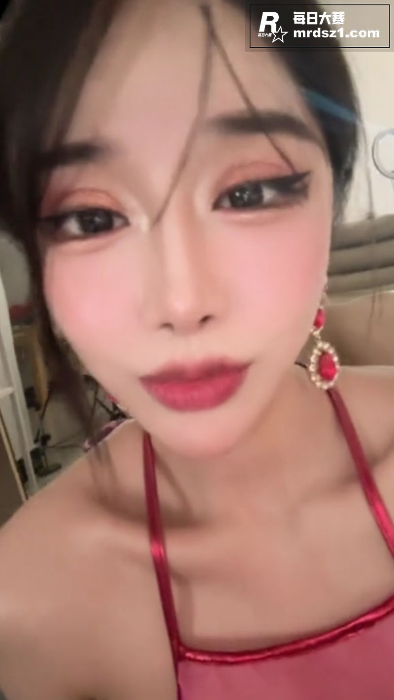 超高颜值网易女神 小相关图片3