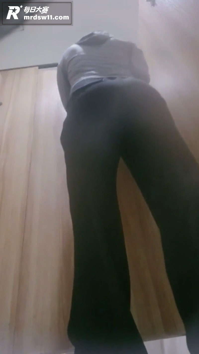 商场女厕所偷拍系列大相关图片1