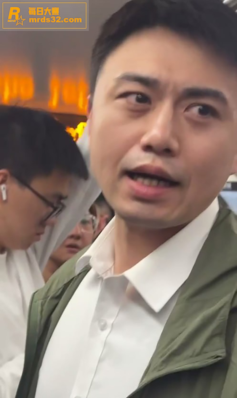 现实版地铁痴汉！上海相关图片3