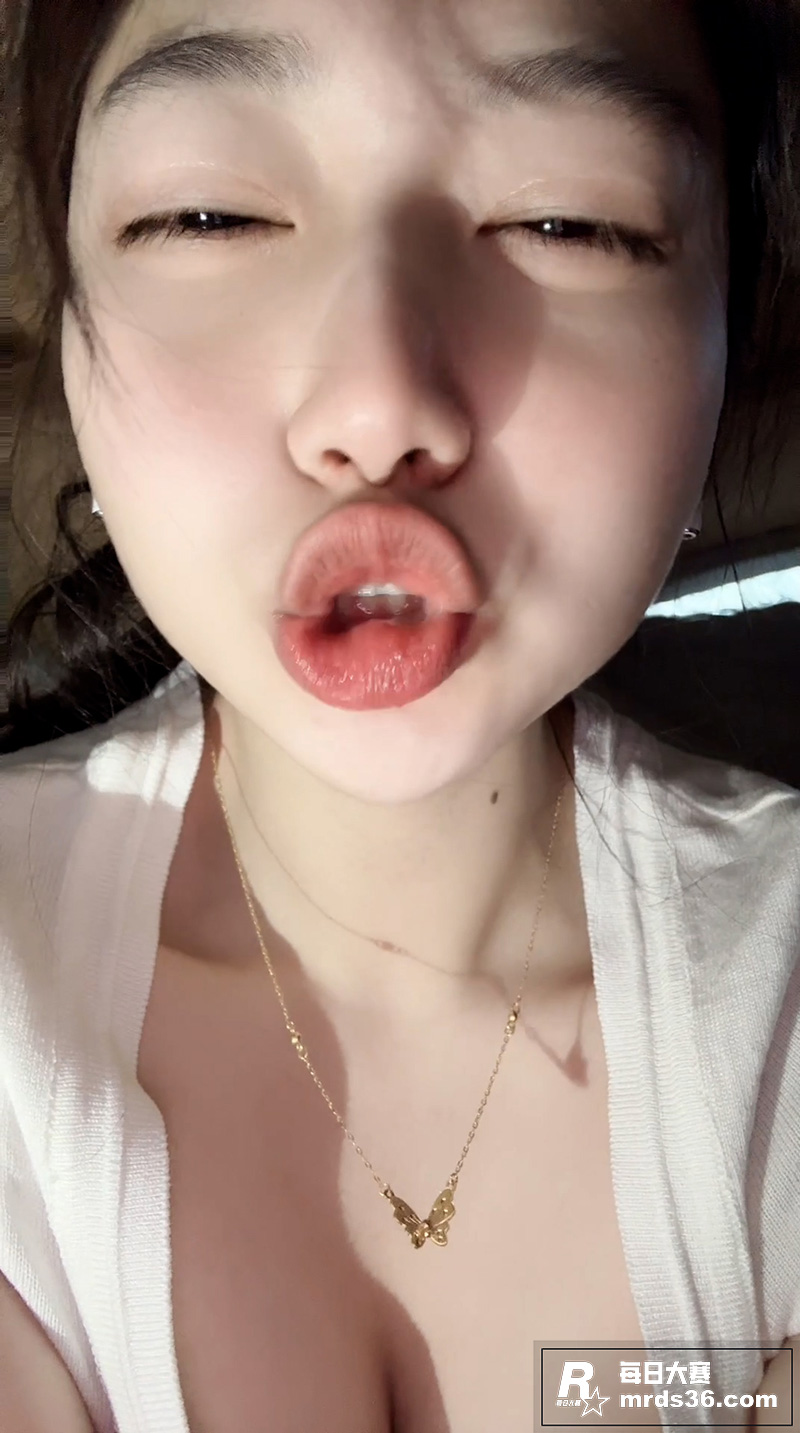 素人投稿系列  女大相关图片1