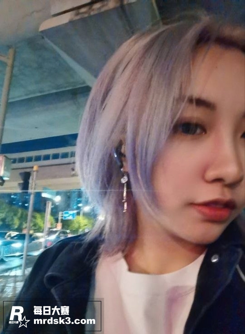 上海巨乳纹身荡妇 刘相关图片2