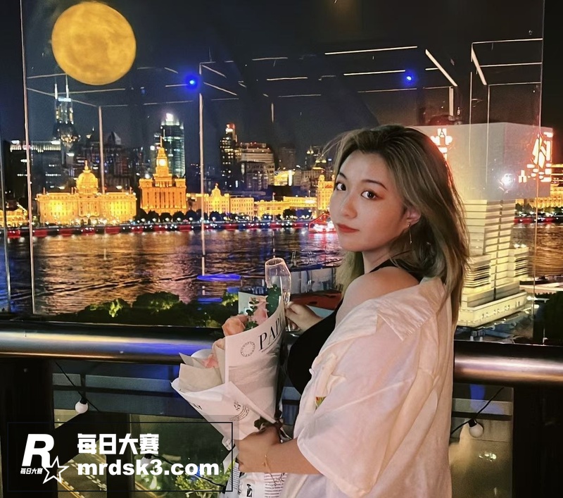 上海巨乳纹身荡妇 刘相关图片3