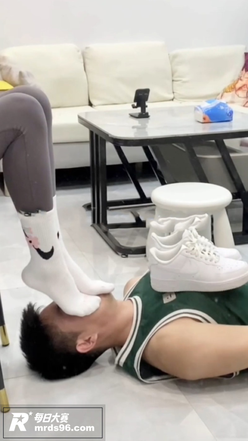 推特足控女王 不二犬相关图片1