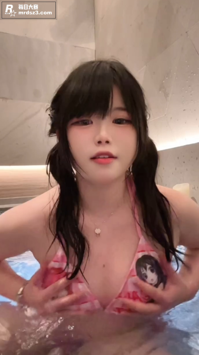 超极品反差萝莉少女 相关图片5