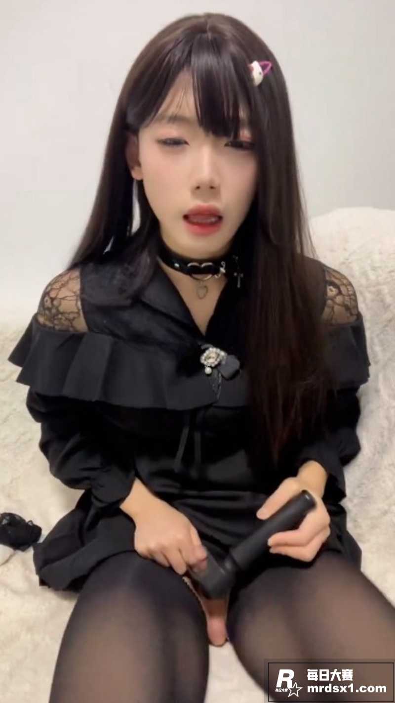 推特国产纯欲TS伪娘相关图片4