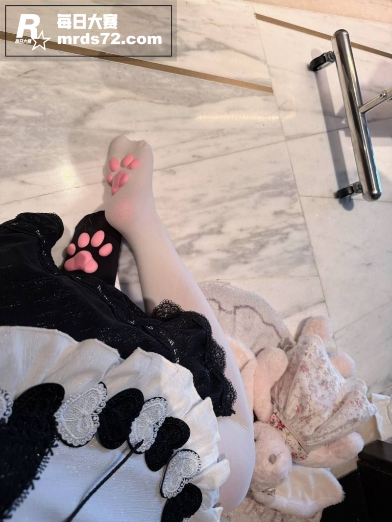 推特在校艺术生巨乳小相关图片8