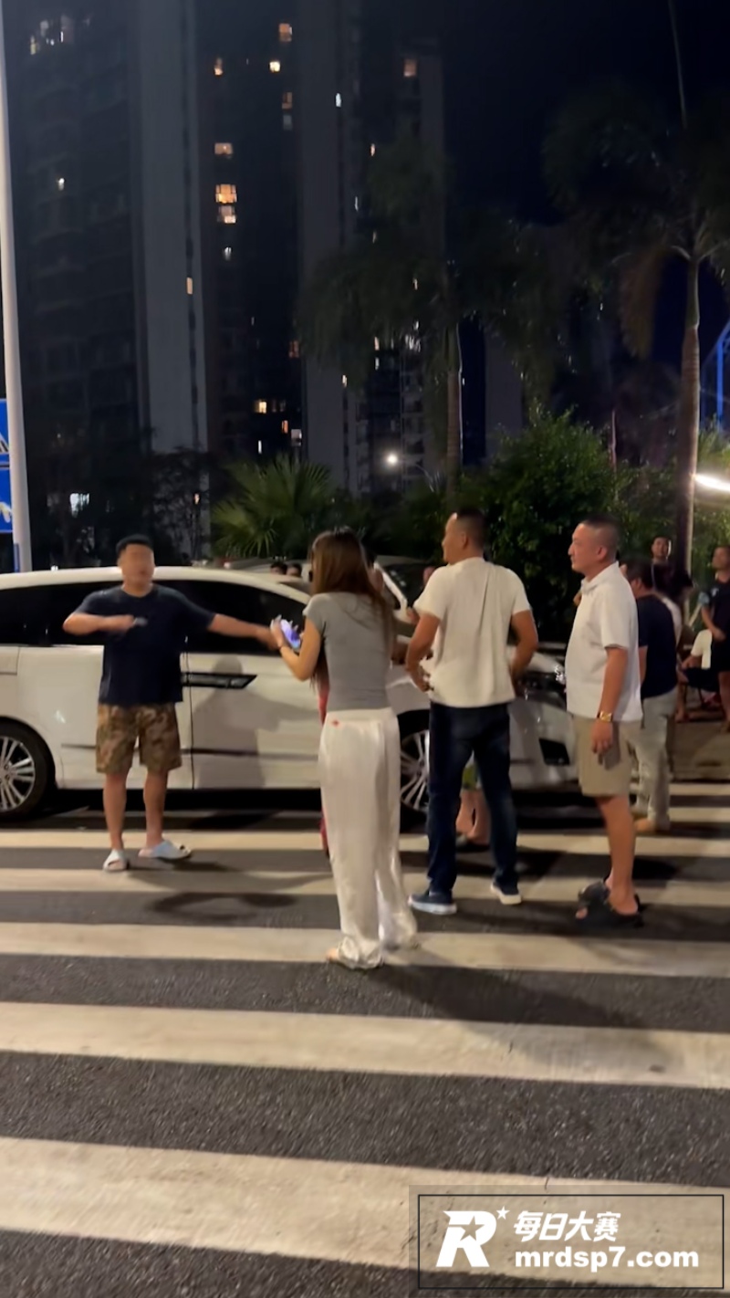 街头拳击现场 几位醉相关图片3