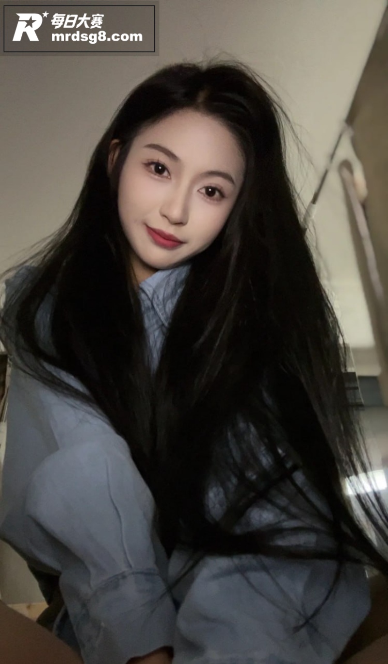 广东佛山极品女大学生相关图片1