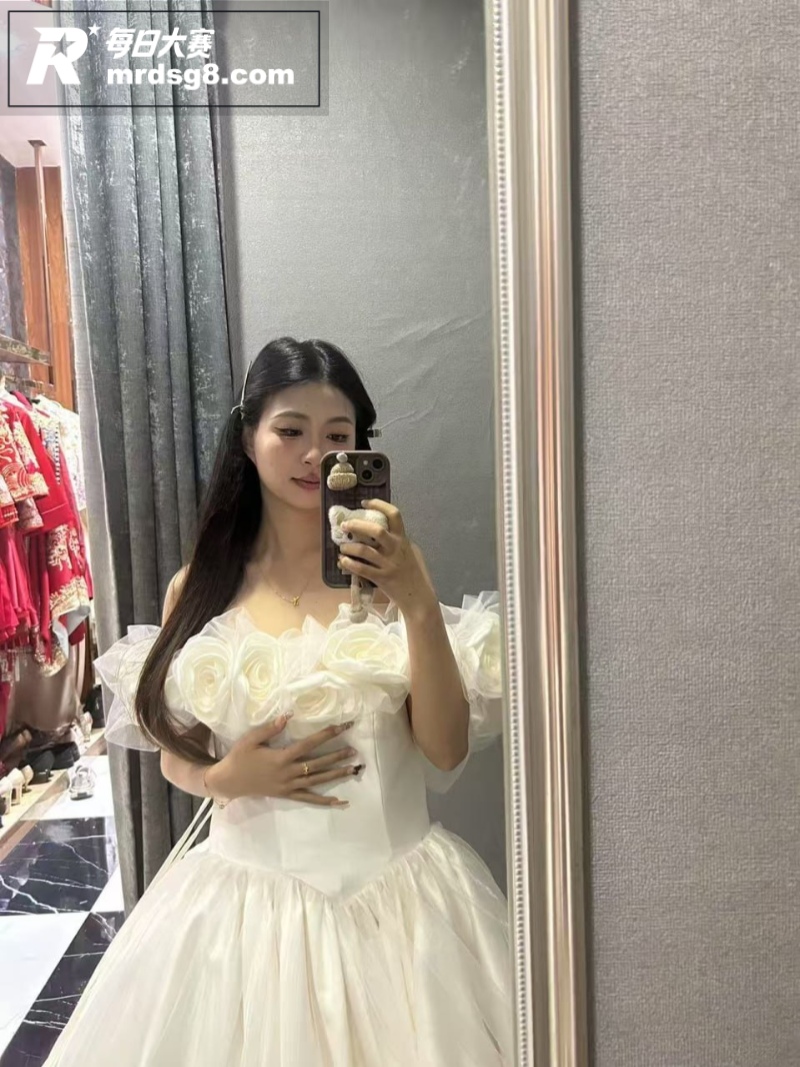 广东佛山极品女大学生相关图片2