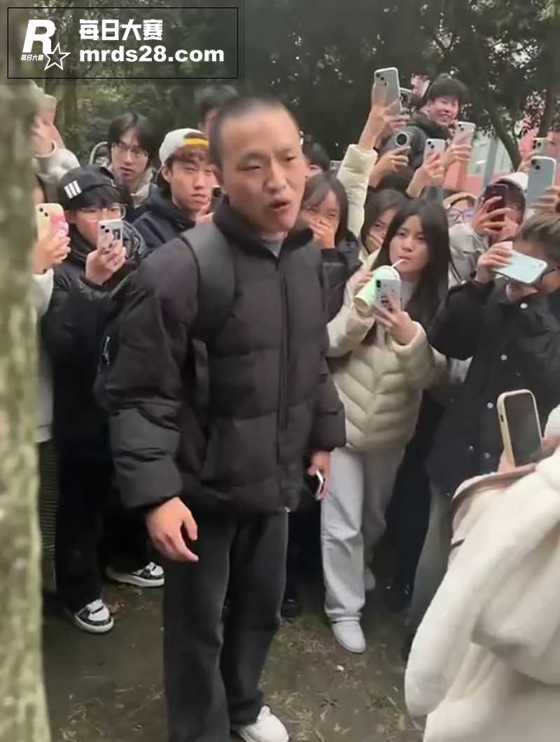 又一位纯爱战士应声倒相关图片7