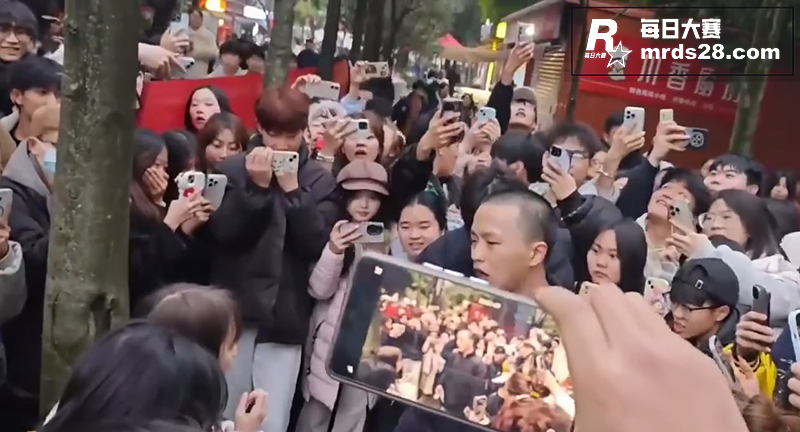 又一位纯爱战士应声倒相关图片8