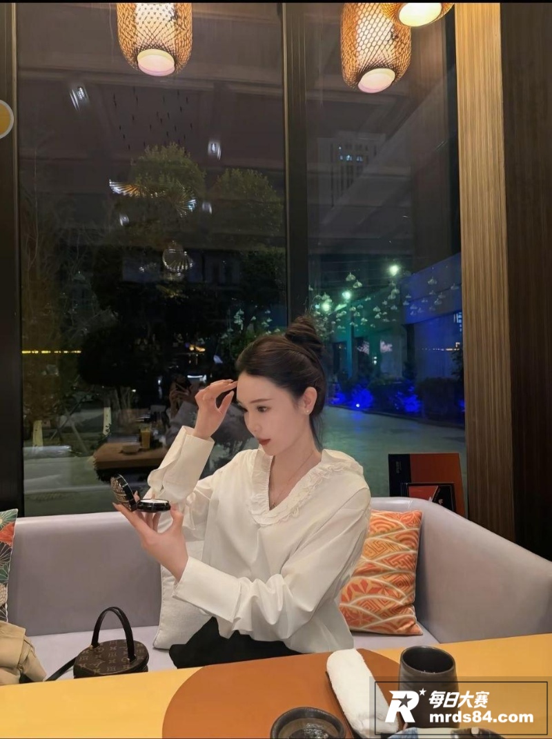 上海良家少妇出轨视频相关图片1