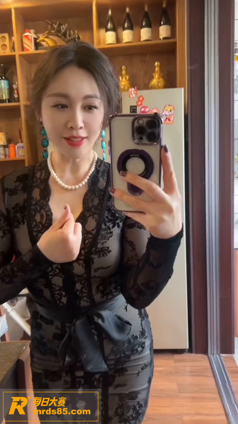 骚妈快乐屋PMV混剪相关图片1