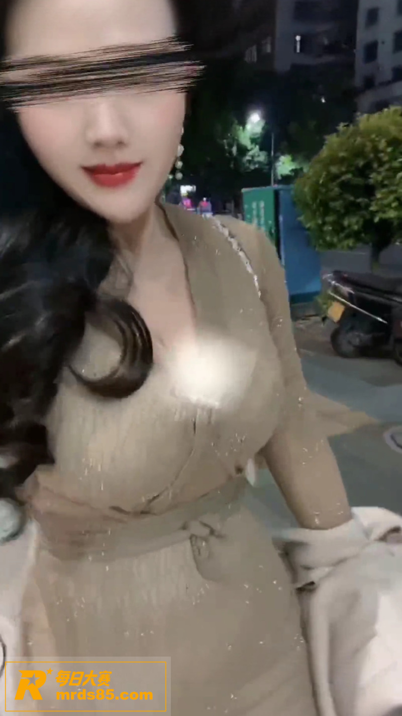 骚妈快乐屋PMV混剪相关图片2