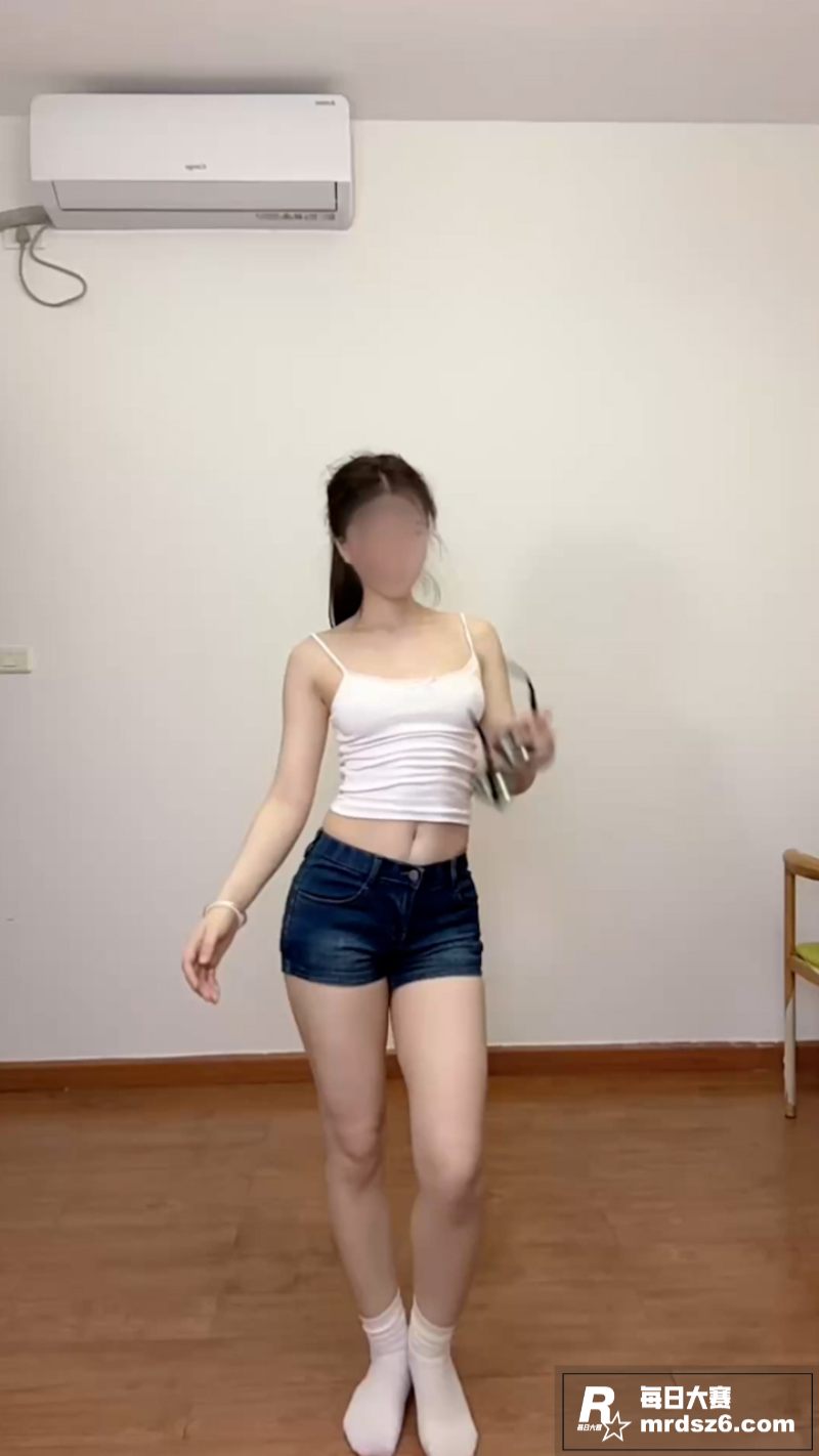 推特极品嫩妹 以安 相关图片3