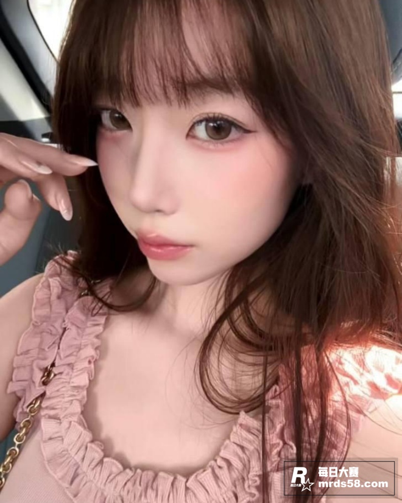 江苏无锡超高颜值美女相关图片2