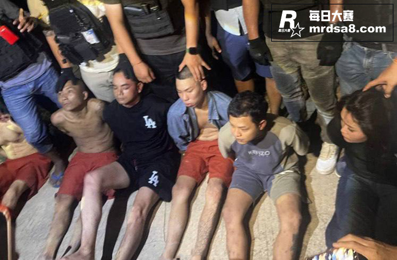 柬埔寨劫囚女子法院门相关图片8